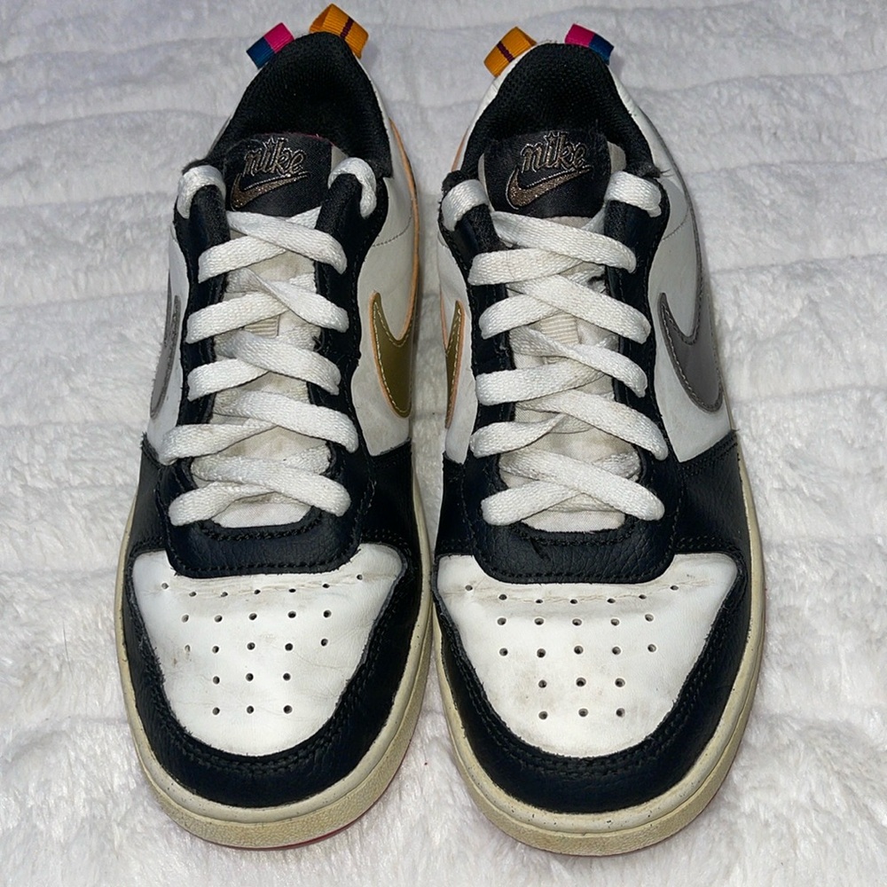Nike Court Borough Low 2